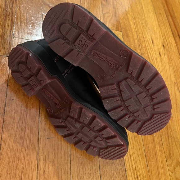 Barely worn Blundstones, women’s size 6 - Picture 2 of 4